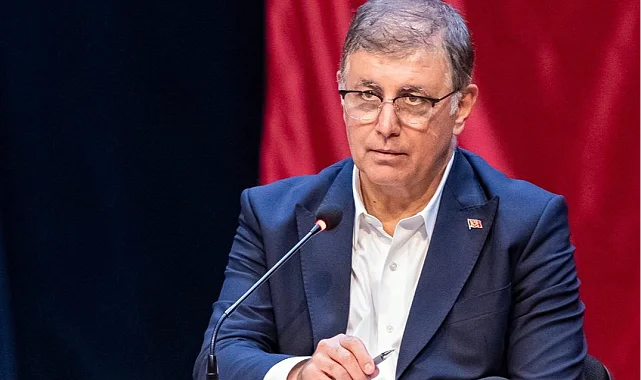 İzmir'de Başkan Tugay'dan Türk-İş'e bordrolu yanıt: Zamdan feragat edin!