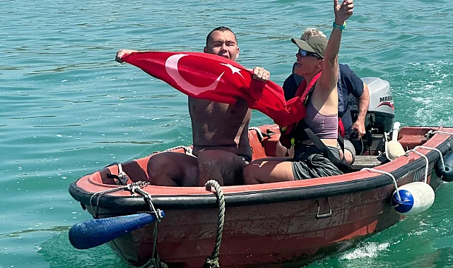 İzmir'in gururu Tuna bir kez daha tarih yazdı... Tuna, 'Manş' hedefine ulaştı!