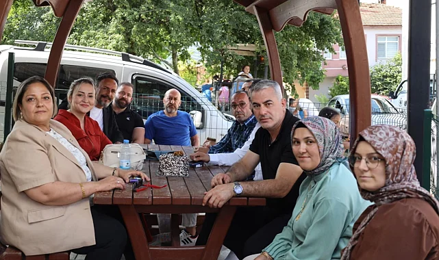 İzmit Belediyesi'nden kırsal mahallelere bayram ziyareti