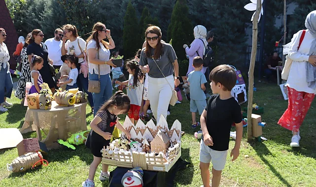 İzmit'te Çınar Çocuk Evleri'nden yılsonu sergisine tam not