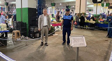İzmit'te kötü muameleli pazarcıya 'tezgâh men' cezası!