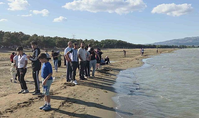 İznik Gölü'ne giren iki kuzenin cansız bedenlerine ulaşıldı
