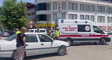 İznik'te otomobil ile motosiklet çarpıştı: 1 yaralı