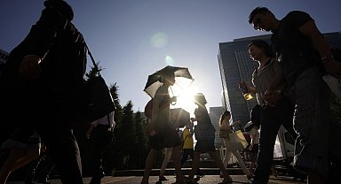Japonya'da aşırı sıcaklardan 18 kişi öldü, 8 bin 603 kişi hastanelik oldu
