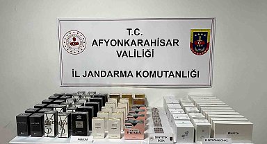 Kaçak elektronik ürün satan şahıs uyuşturucu ile yakalandı