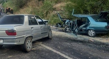 Kafa kafaya çarpıştılar: 3 yaralı