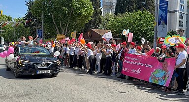 Kahraman çocuklar 5 ülkede umut yayıyor