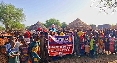Kalbiselim Derneği Afrika'da yetimlerin yüzünü güldürdü