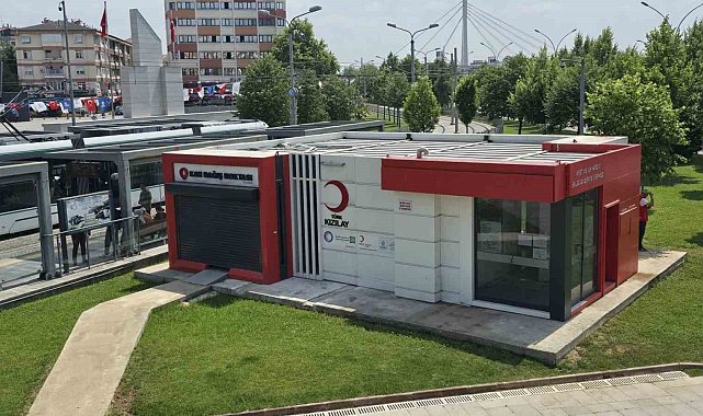 Kan verene eşofman ve tişört hediye