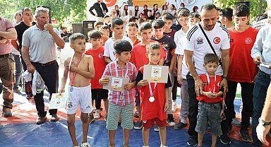 Karacaoğlan Kayısı Kültür ve Sanat Festivali sona erdi