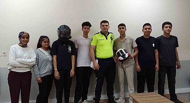 Karacasu'da öğrencilere trafik bilinci eğitimi verildi