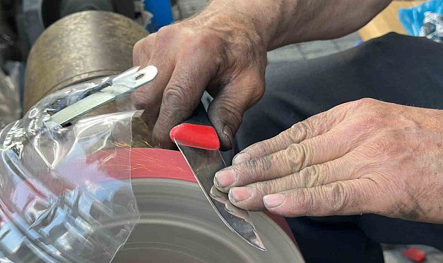 Karaman'da bıçakçılarda bayram mesaisi