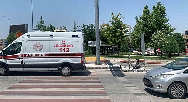 Karaman'da otomobil bisiklete çarptı: 75 yaşındaki adam yaralandı