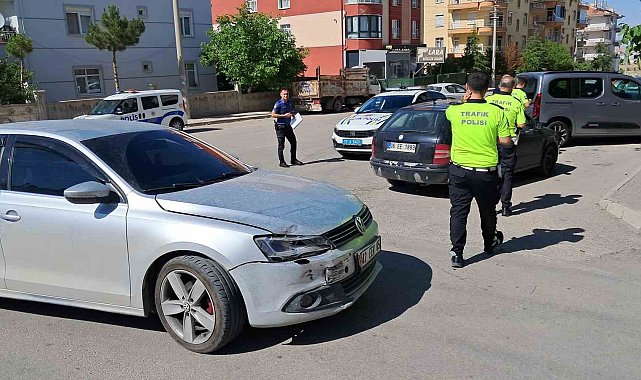 Karaman'da otomobiller çarpıştı: 1 yaralı