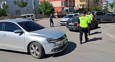 Karaman'da otomobiller çarpıştı: 1 yaralı