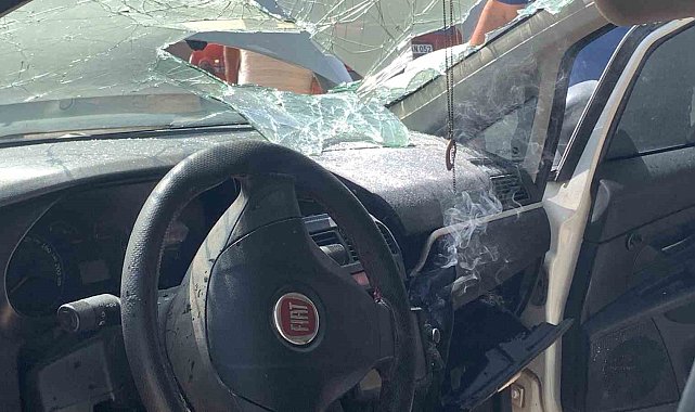 Karaman'da patlayan telefon bataryası az kalsın aracı yakacaktı