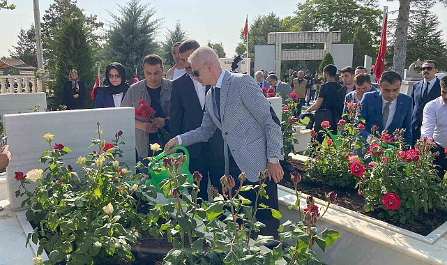 Karaman'da şehitlik ziyareti
