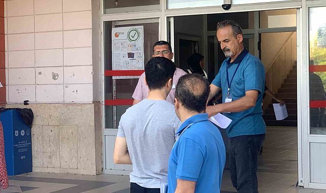 Karaman'da YKS'nin ikinci oturumu AYT başladı