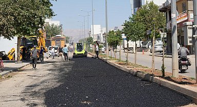 Karapınar caddesinde asfalt dökümüne başlandı