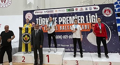 Karate sporcusu Doğa Açıkgöz, Türkiye 3'üncüsü oldu