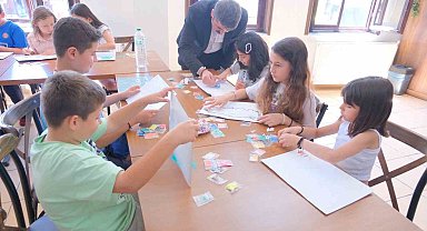 Karne alan öğrenciler kum boyama etkinliği ile stres attı