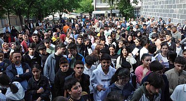 Kars'ta 4 bin 267 öğrencinin LGS heyecanı başladı