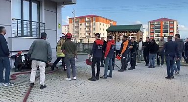 Kars'ta bir binada patlama ve yangın