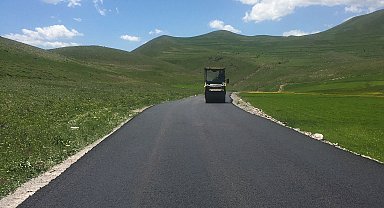 Kars'ta Özel İdare yaptığı yollarla uzağı yakın ediyor