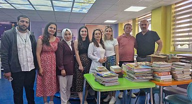 Kars'ta üniversite öğrencilerinden ilkokul öğrencilerine kitap desteği