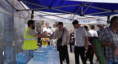 Kartal Belediyesi ekipleri, YKS heyecanında öğrencileri yalnız bırakmadı