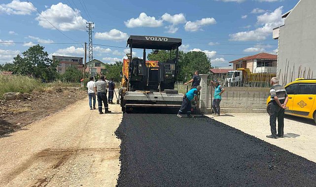 Kartepe'de iki mahallede asfalt çalışması