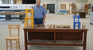 Kayın ağacından yapılan bu sandalye, 50 yıl boyunca hiçbir şey olmadan kullanılıyor