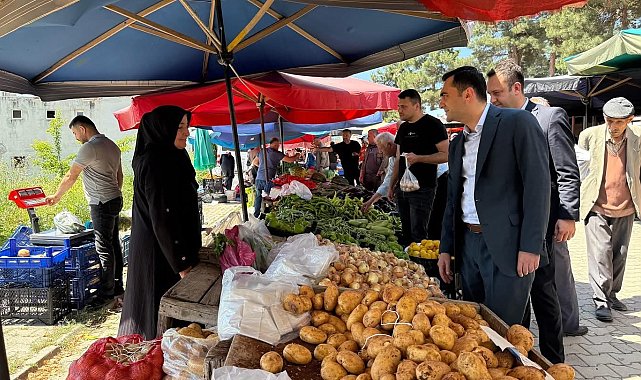 Kaymakam Genç, pazar yerinde vatandaşlarla bayramlaştı