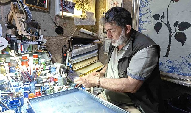 Kayserili Ebru sanatçısı, memleketini Avrupa'da temsil etti