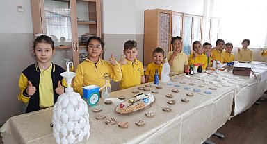 Keçiören'de ilkokul öğrencilerinin eserlerinden sergi açıldı