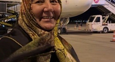 Kıbrıs gazisinin eşinin 60 yıllık kokpit hayali gerçekleşti