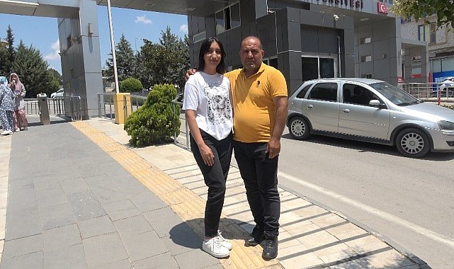 Kilis'te baba-kız üniversite sınavına aynı sınıfta girdi