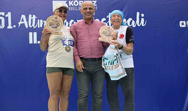 Kiraz koşusunda 7'den 70'e 2 bin kişi ter döktü