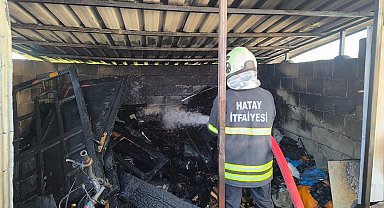 Kırıkhan'da odunluk yangını