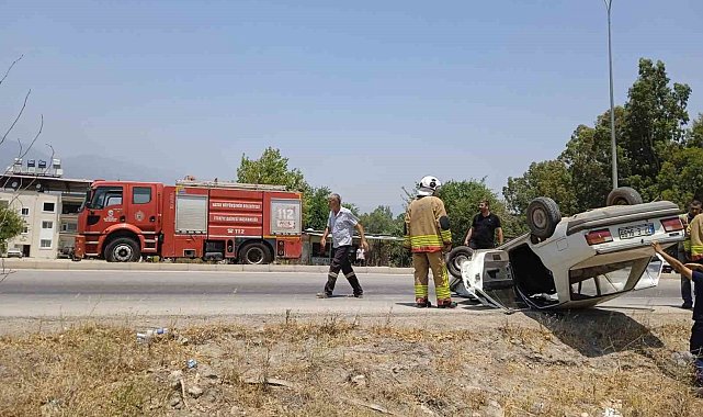 Kırıkhan'da ters dönen otomobildeki 2 kişi yaralandı