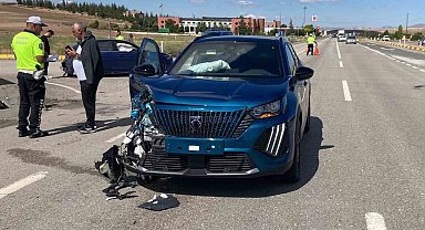 Kırıkkale'de iki otomobil çarpıştı: 2 yaralı