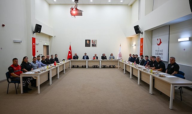 Kırklareli Valisi Turan, Pehlivanköy Geri Gönderme Merkezi'nde incelemede bulundu
