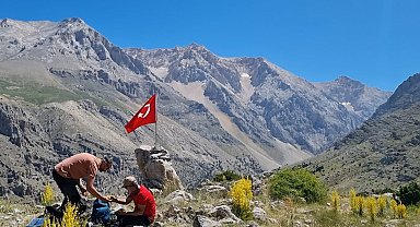 Kırşehirli dağcılar Aladağlar'da eğitim kampı düzenledi