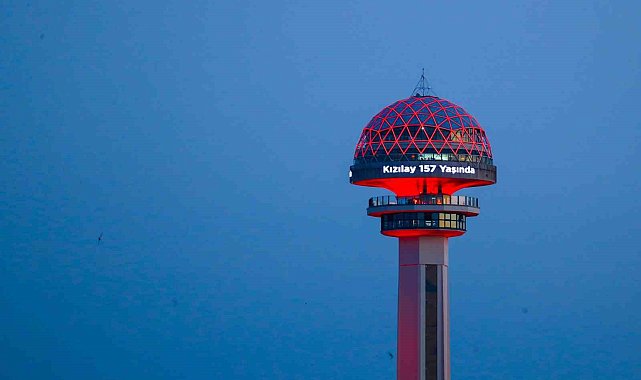 Kızılay'ın 157'nci kuruluş yıldönümünde simge yapılar kırmızıya büründü