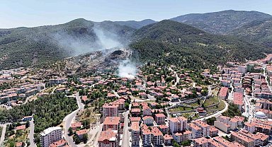 Kızılcahamam'da apartman çatısı yangını