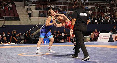 Kocaeli'de güreş heyecanı sürüyor