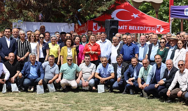 Kocaeli'nin muhtarlarına İzmit'te Babalar Günü buluşması