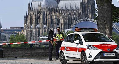 Köln'de 2. Dünya Savaşı'ndan kalma bombalar nedeniyle 1945'ten bu yana en büyük tahliye