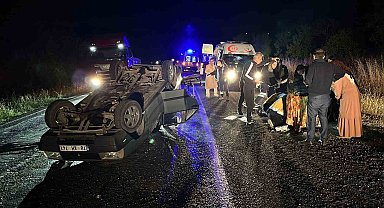 Kontrolden çıkan otomobil takla atıp ters döndü: 1'i çocuk 4 yaralı