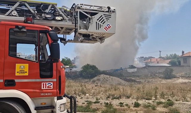 Konya'da metruk binada yangın paniği